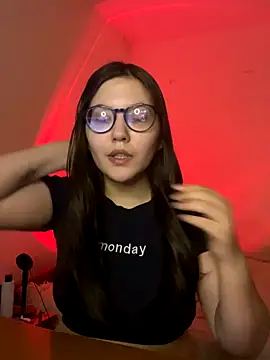 Prudie Gabriella online show from 10-24-25, 06:26