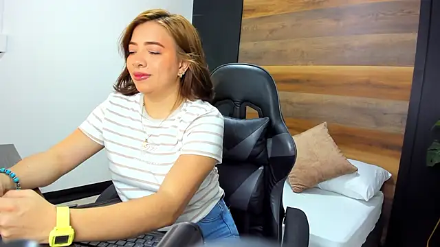 alma fenix online show from 09-20-25, 06:53