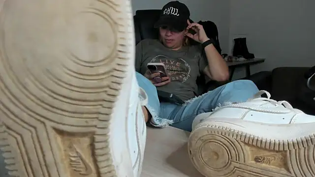 alma fenix online show from 03-27-26, 08:26