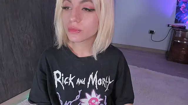 Snapshot of cyberzoe chatting on 02-24-25, 04:49 cyberzoe online show from 02-24-25, 04:49