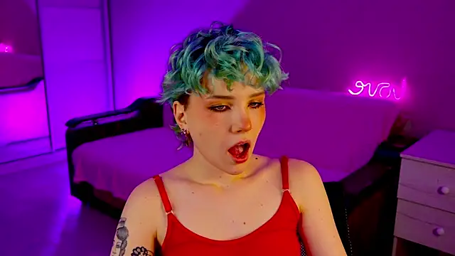 School Love online show from 12-11-24, 01:17