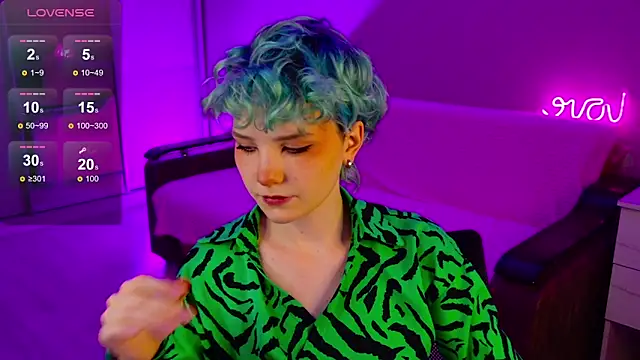 School Love online show from 12-13-24, 01:12