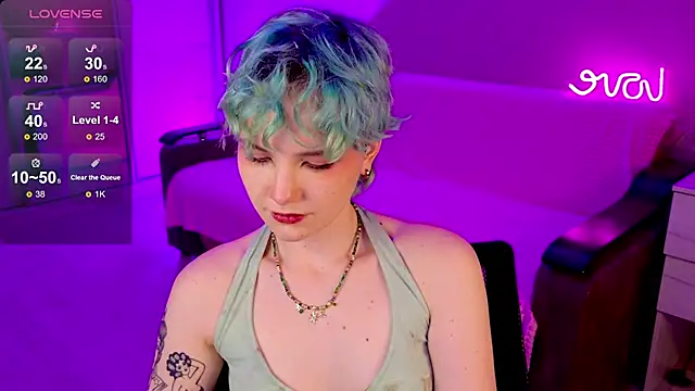 School Love online show from 12-25-24, 07:13