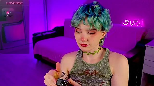 School Love online show from 12-27-24, 01:18