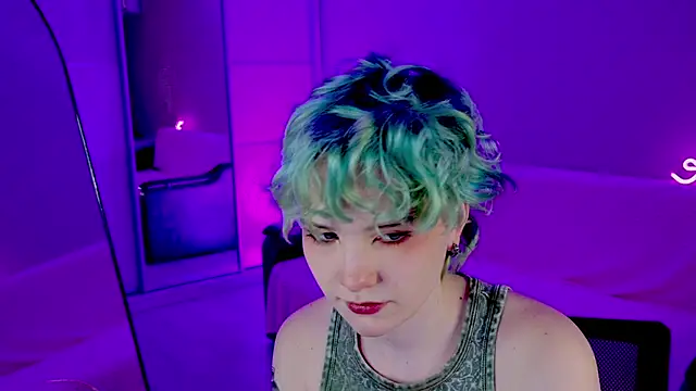 School Love online show from 01-23-25, 01:13