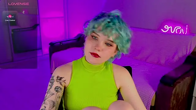 School Love online show from 02-24-25, 04:15