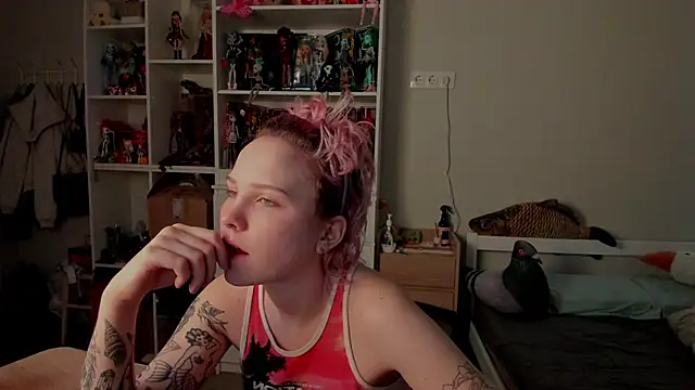 School Love online show from 02-16-26, 07:04