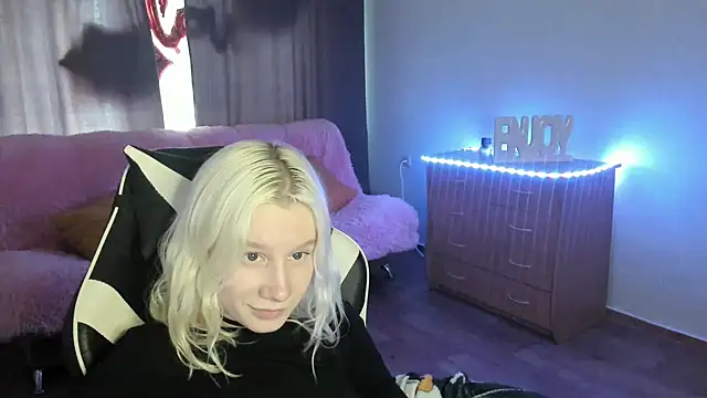 EnigmaSee online show from 05-18-26, 05:24