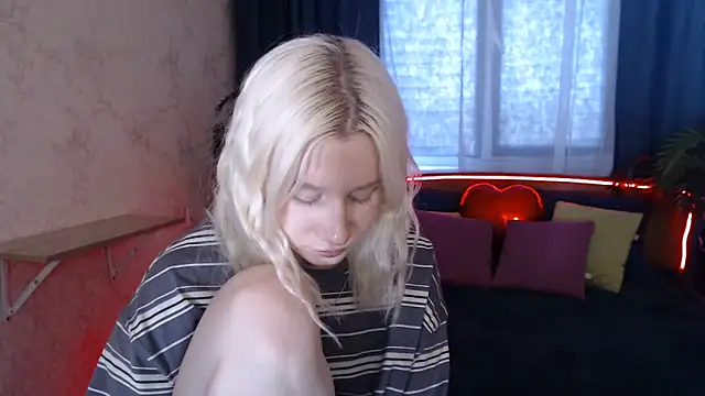EnigmaSee online show from 05-25-26, 12:22