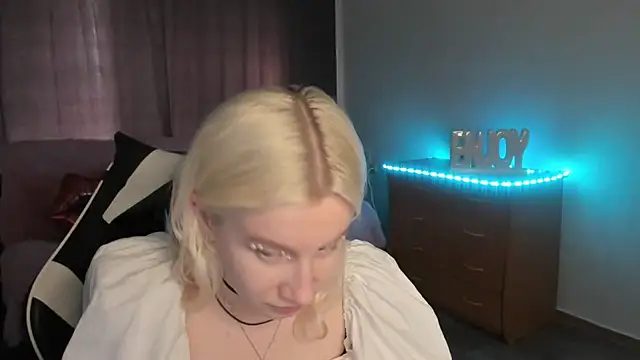 EnigmaSee online show from 07-12-26, 01:18