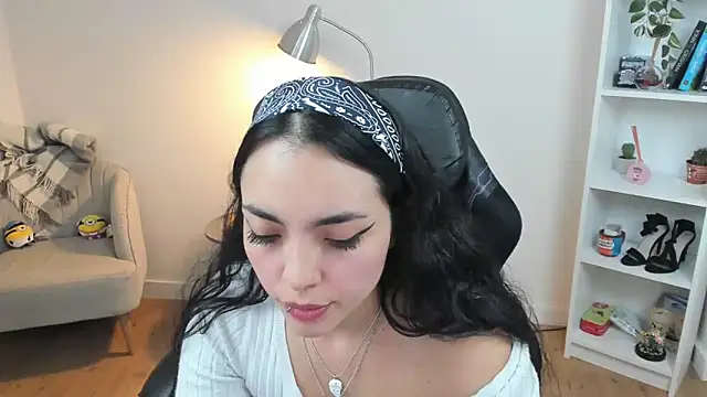  BellaEvans  online show from 03-18-25, 08:58