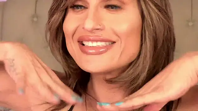 Snapshot of xprettysmilex chatting on 01-15-25, 09:09 xprettysmilex online show from 01-15-25, 09:09