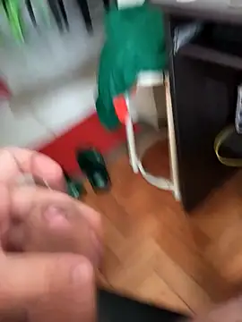 Snapshot of lobomisterioso13 chatting on 01-06-25, 02:03 lobomisterioso13 online show from 01-06-25, 02:03