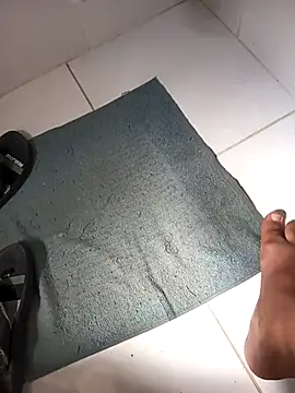 Snapshot of lobomisterioso13 chatting on 11-18-25, 12:31 lobomisterioso13 online show from 11-18-25, 12:31