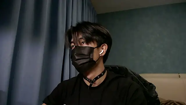 Snapshot of wuzhimao0207 chatting on 06-19-26, 11:47 wuzhimao0207 online show from 06-19-26, 11:47