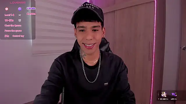 aldrinwhite online show from 01-13-25, 01:49