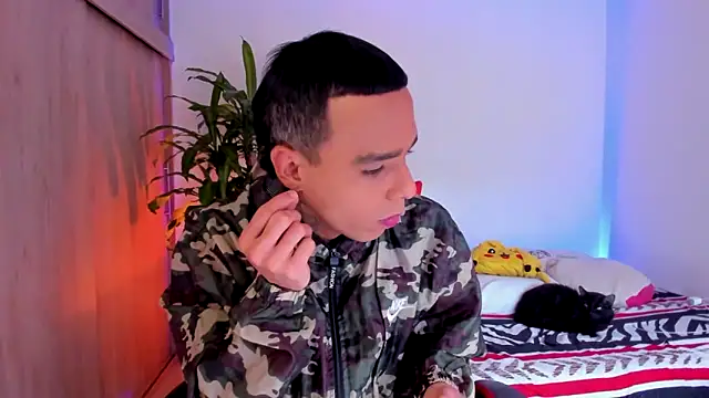 aldrinwhite online show from 04-24-26, 04:53