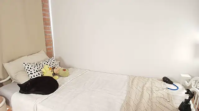 Snapshot of saribelcute chatting on 05-15-26, 06:26 saribelcute online show from 05-15-26, 06:26