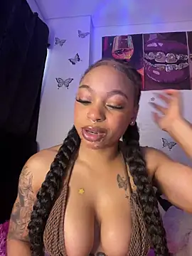 Melany Williams online show from 04-28-26, 02:33