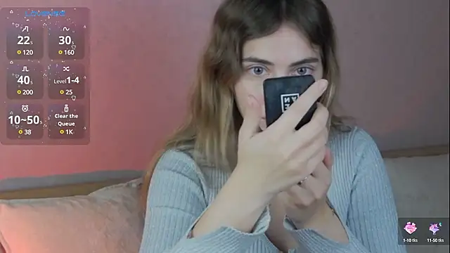 chloi hes online show from 12-08-24, 10:41