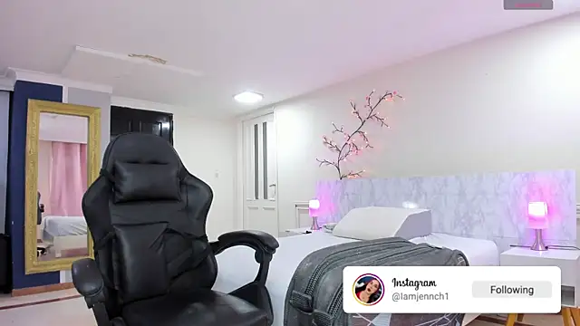 charolbruce 1 online show from 04-15-26, 12:12