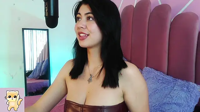 Snapshot of Zoe_Benson chatting on 02-05-25, 06:59 Zoe Benson online show from 02-05-25, 06:59