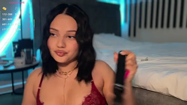 Snapshot of Li_Amelie_ chatting on 01-14-26, 04:12 Li Amelie online show from 01-14-26, 04:12