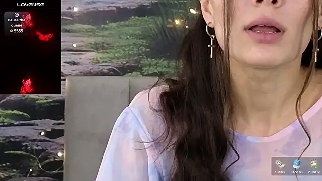 Snapshot of MadameDeFeu chatting on 12-13-24, 09:02 MadameDeFeu online show from 12-13-24, 09:02