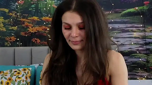 Snapshot of MadameDeFeu chatting on 01-04-25, 10:49 MadameDeFeu online show from 01-04-25, 10:49