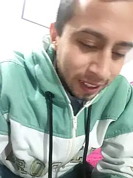 Snapshot of Mich_Stev9524 chatting on 11-16-25, 03:12 Mich Stev9524 online show from 11-16-25, 03:12