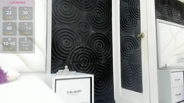 AbigailWilliams  online show from 11-18-25, 11:14