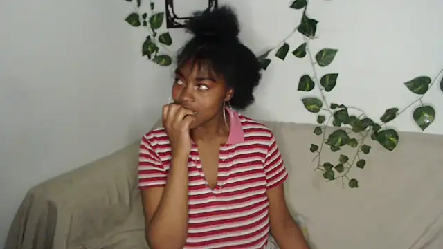 Snapshot of lyssyhorny chatting on 10-03-25, 02:08 lyssyhorny online show from 10-03-25, 02:08