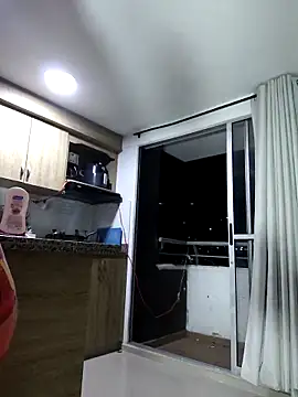 Snapshot of Gaby_Vegaa chatting on 12-17-25, 02:06 Gaby Vegaa online show from 12-17-25, 02:06