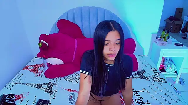 Snapshot of charlotte_0309 chatting on 12-02-25, 11:11 charlotte 0309 online show from 12-02-25, 11:11