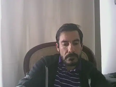 Snapshot of elkike1980 chatting on 06-10-26, 02:05 elkike1980 online show from 06-10-26, 02:05