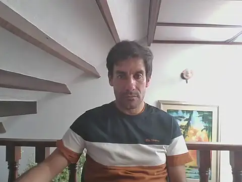 Snapshot of elkike1980 chatting on 07-16-26, 07:31 elkike1980 online show from 07-16-26, 07:31