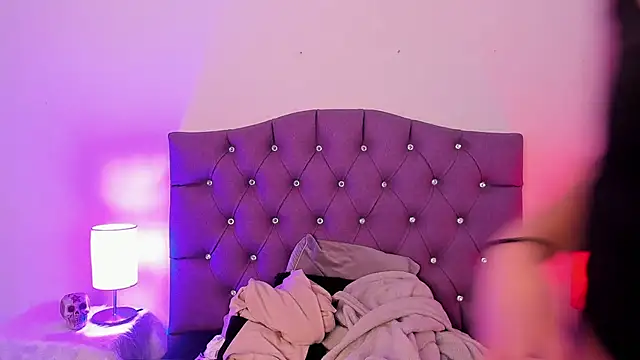 Snapshot of Nyx_nayla chatting on 01-05-25, 08:31 Nyx nayla online show from 01-05-25, 08:31