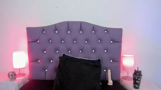 Snapshot of Nyx_nayla chatting on 02-04-25, 03:33 Nyx nayla online show from 02-04-25, 03:33