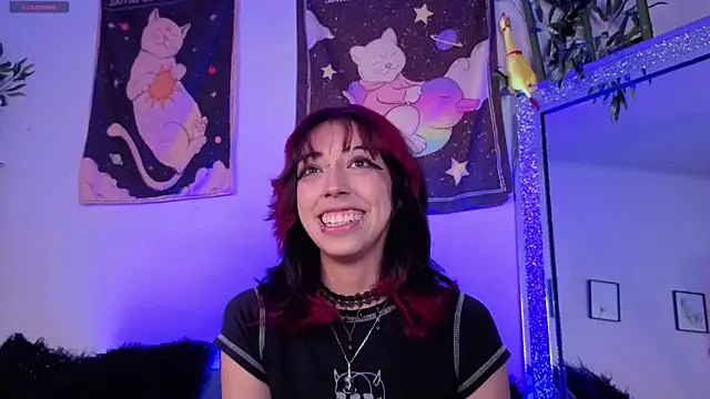 Snapshot of Nyx_nayla chatting on 10-31-25, 03:07 Nyx nayla online show from 10-31-25, 03:07