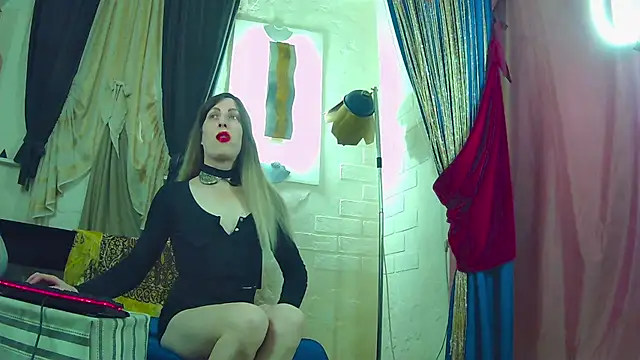 Snapshot of Mary_Loon chatting on 04-16-26, 05:36 Mary Loon online show from 04-16-26, 05:36