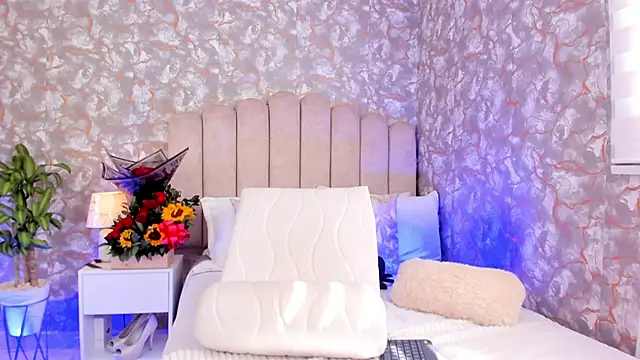 Snapshot of MiaTowson chatting on 09-25-25, 02:32 MiaTowson online show from 09-25-25, 02:32