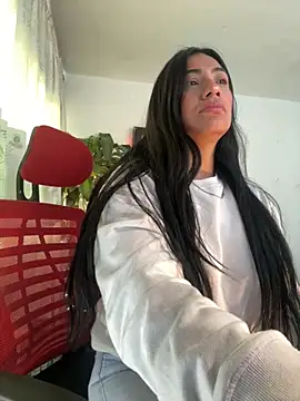 emmily d online show from 11-18-25, 06:23