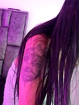 Snapshot of Nicole420squirt chatting on 01-22-25, 01:10 Nicole420squirt online show from 01-22-25, 01:10