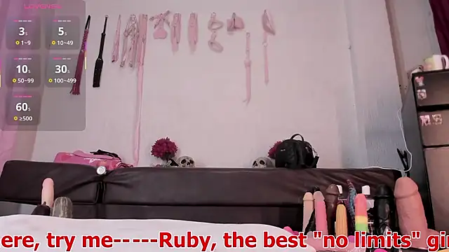 Snapshot of RubyEmerald chatting on 01-18-26, 02:59 RubyEmerald online show from 01-18-26, 02:59