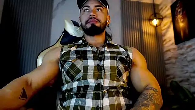 Snapshot of jaxon_colton chatting on 11-24-25, 03:56 jaxon colton online show from 11-24-25, 03:56