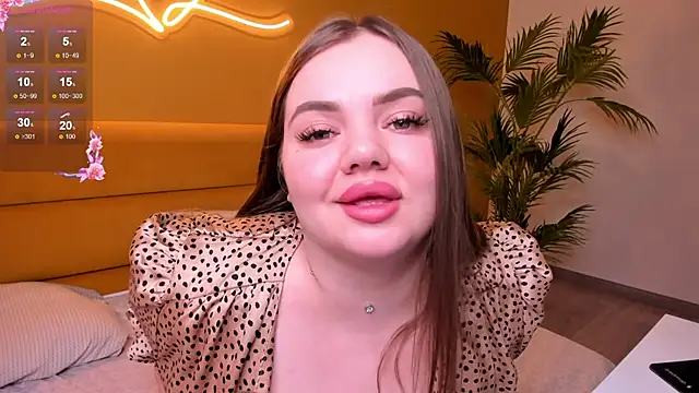 Snapshot of MonikaCharming chatting on 02-05-25, 04:16 MonikaCharming online show from 02-05-25, 04:16