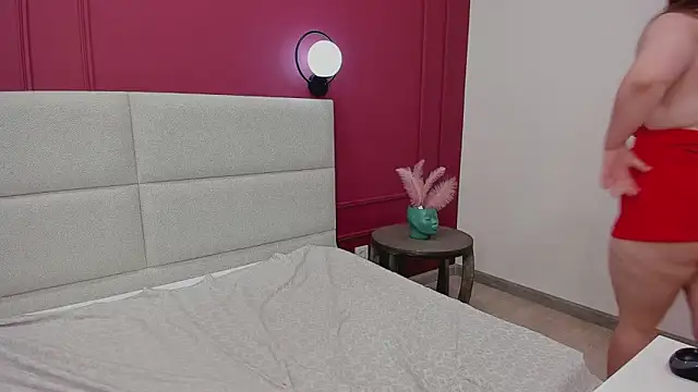 Snapshot of MonikaCharming chatting on 03-04-25, 04:06 MonikaCharming online show from 03-04-25, 04:06