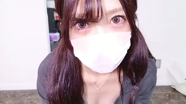 Snapshot of oxo_yuna_oxo chatting on 05-11-26, 01:17 oxo yuna oxo online show from 05-11-26, 01:17