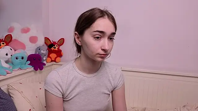 PollyBeev online show from 07-10-26, 07:23