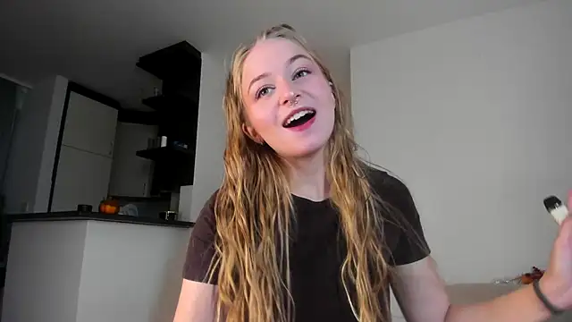 MiaMews online show from 10-27-25, 12:53